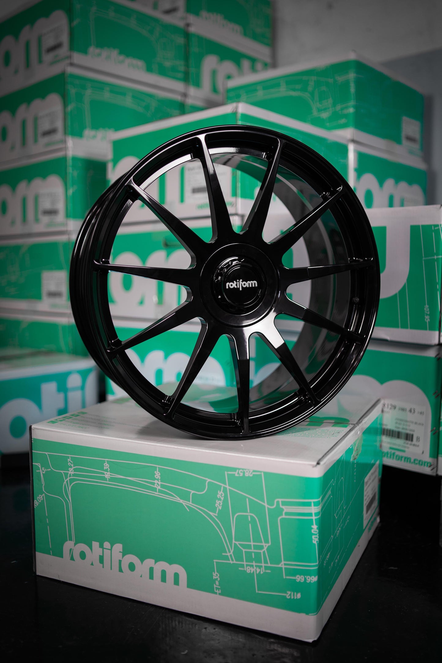 Rotiform FORGED MONO DTM 20X9 +40 M/BLK Felge